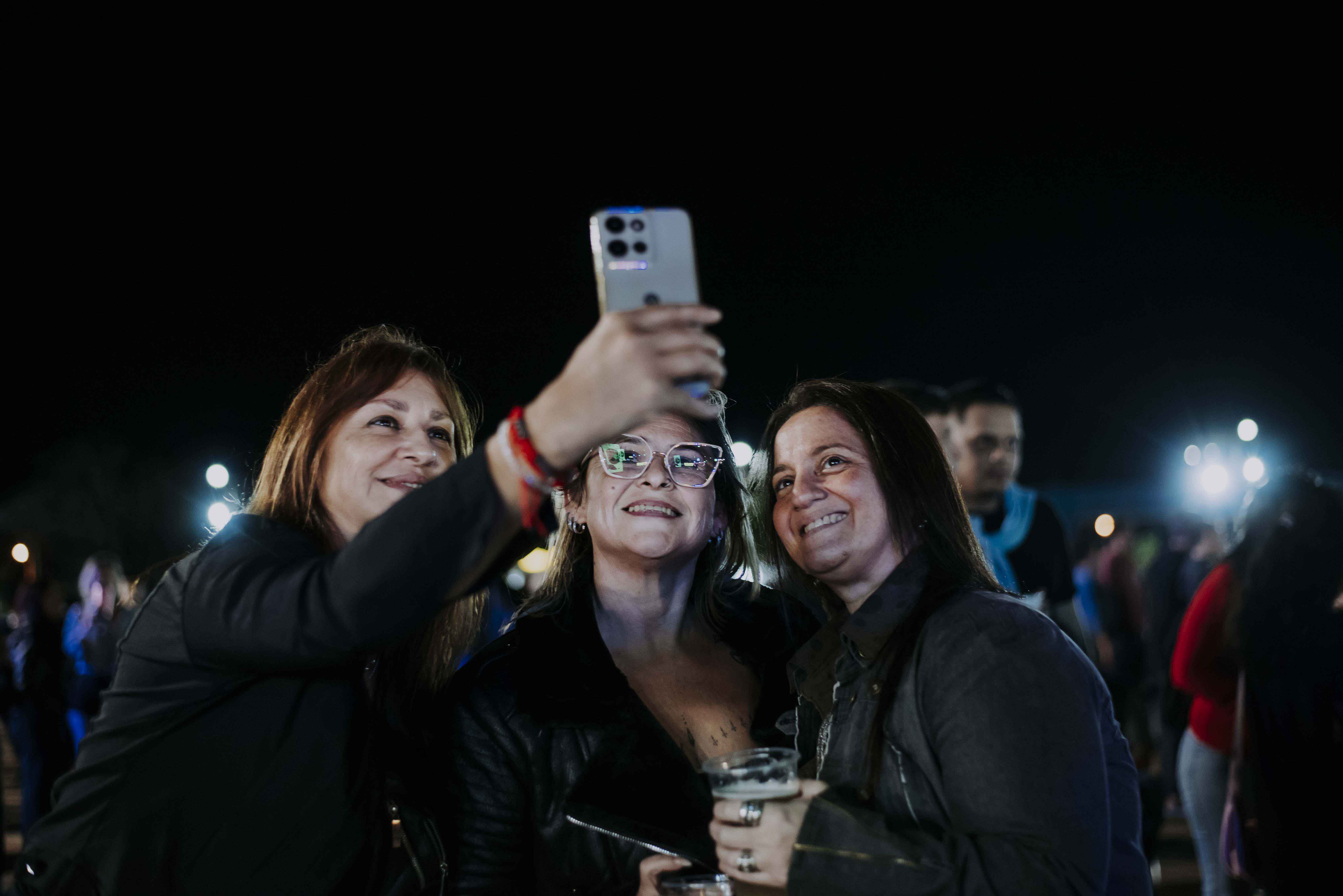 <p>“La Cascada” brilló a puro ritmo, alegría y color en el Oktoberfest 2025</p>